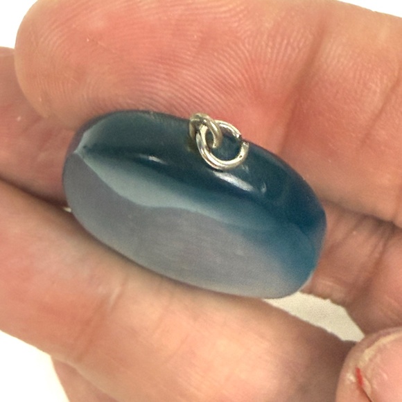 Blue Cat’s Eye Stone Pendant | Oval Shimmer Gem Pendant | Vintage Silver Tone Je - Picture 10 of 11